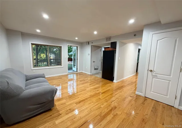Listing Photo 1 - Condo for sale in building located at 170-12 Highland Ave, New York, NY 11432 - Unit #304