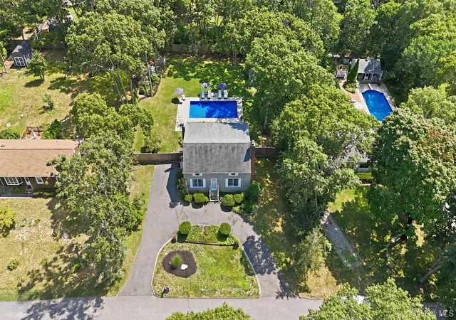 Photo 1 of Sale Pending at 45 Norwood Rd, Southampton, NY 11946 | MLS# 1033822 | Listing updated on 2026-09-29