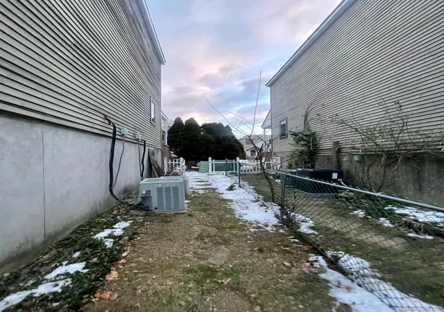 Listing Photo 5 - Condo for sale in building located at 119 Pelhamdale Ave, Mount Vernon, NY 10553