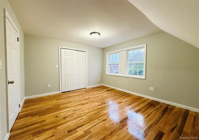 Photo 3 of Single family home for sale at 1627 Pilgrim Ave, New York, NY 10461 | MLS# 1033862 | Listing updated on 2026-09-16