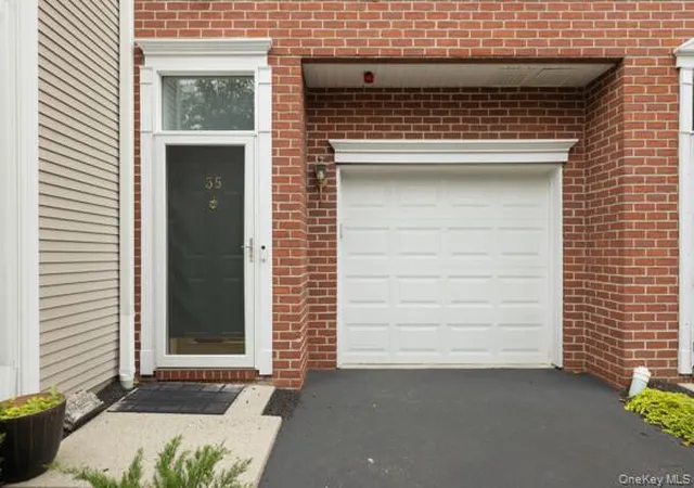Photo 3 of Sale Pending at 35 Meadow Ln #35-Building 8F, Clarkstown, NY 10954 | MLS# 1033863 | Listing updated on 2026-10-02
