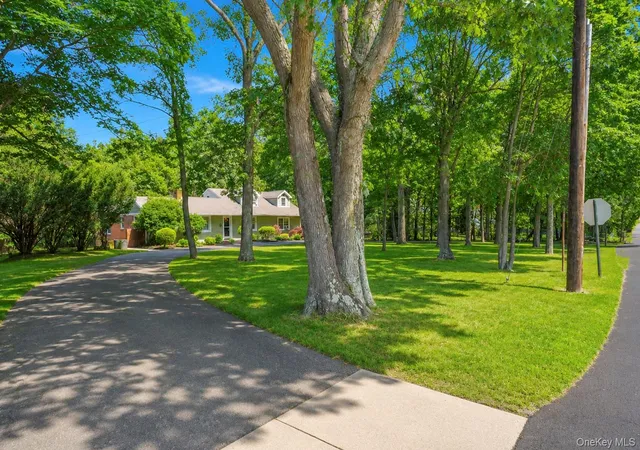 Photo 4 of Sale Pending at 117 Hallock Rd, Brookhaven, NY 11755 | MLS# 1033876 | Listing updated on 2026-09-22