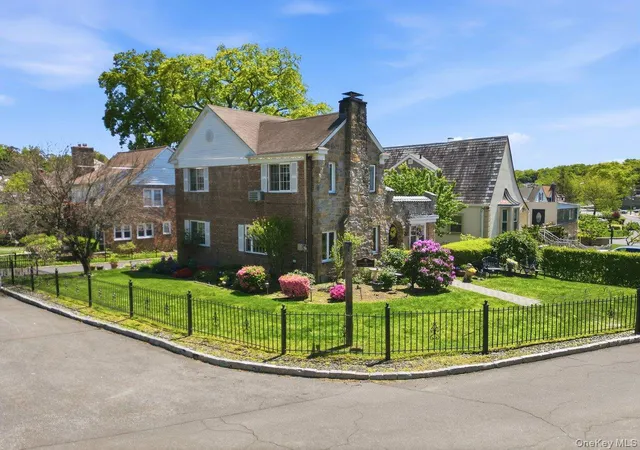 Photo 1 of Single family home for sale at 51 Cumberland Dr, Yonkers, NY 10704 | MLS# 1033881 | Listing updated on 2026-10-06
