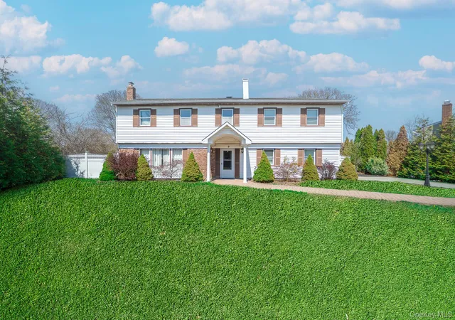 Photo 1 of Single family home for sale at 9 Michael Ct, Brookhaven, NY 11720 | MLS# 1033886 | Listing updated on 2026-09-13