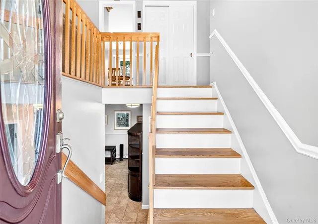 Photo 3 of Sale Pending at 4 Rockridge Dr, Haverstraw, NY 10984 | MLS# 1033891 | Listing updated on 2026-09-23