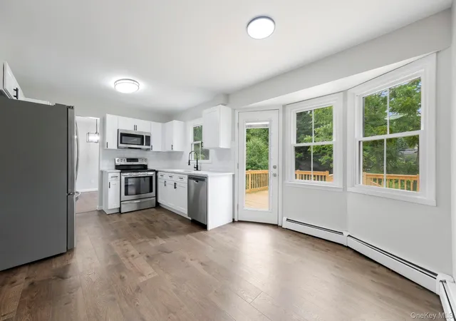 Photo 4 of Sale Pending at 4 Sturr Ln, Warwick (town), NY 10921 | MLS# 1033899 | Listing updated on 2026-09-02