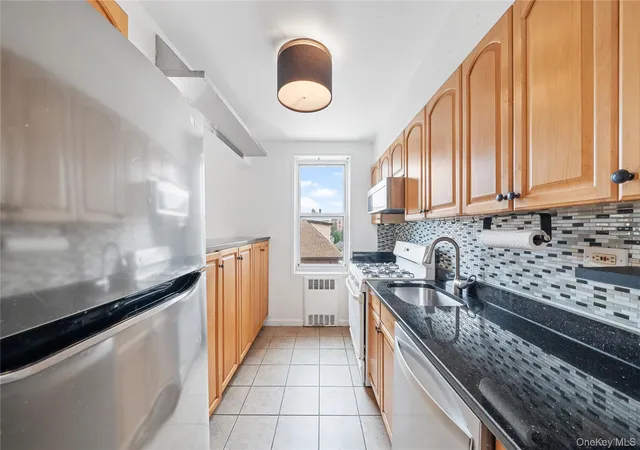 Photo 3 of House for sale at 88-10 35th Avenue #3F, New York, NY 11372 | MLS# 1033905 | Listing updated on 2026-08-23