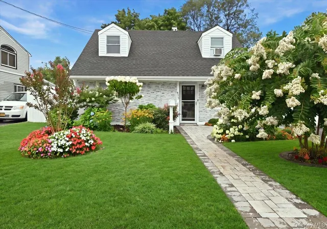 Photo 2 of Sale Pending at 913 Merillon Ave, Hempstead, NY 11590 | MLS# 1033908 | Listing updated on 2026-08-21