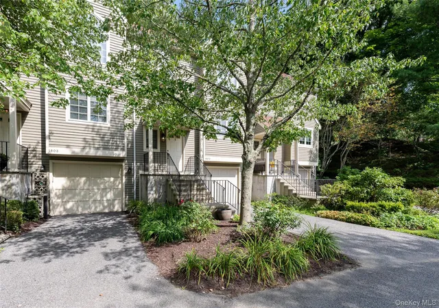 Photo 5 of Sale Pending at 1802 Regent Dr, Mount Kisco, NY 10549 | MLS# 1033915 | Listing updated on 2026-09-01