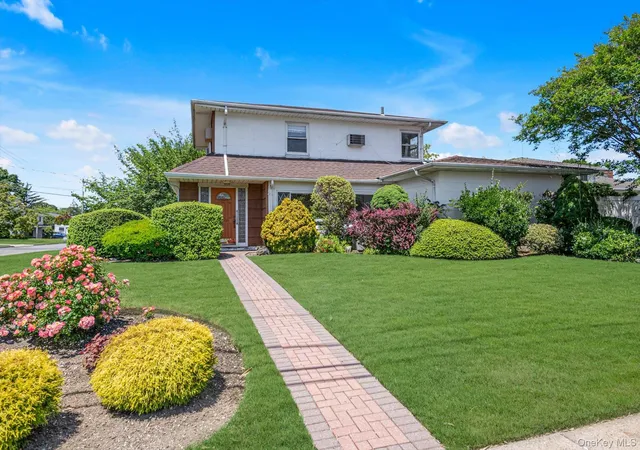 2nd image of 430 Violet St, Oyster Bay, NY 11762 | MLS# 1033924