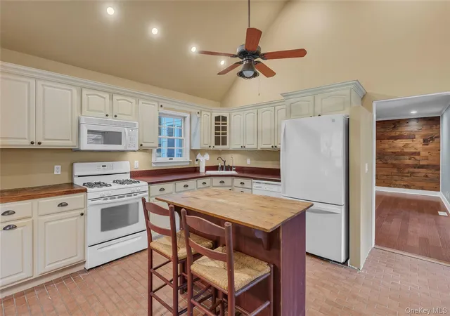Photo 3 of Sale Pending at 62 Douglaston Rd, Brookhaven, NY 11789 | MLS# 1033926 | Listing updated on 2026-10-07
