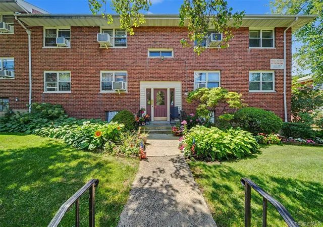Photo 1 of Condo for sale at 20 Dehaven Dr #2E, Yonkers, NY 10703 | MLS# 1033929 | Listing updated on 2026-09-18
