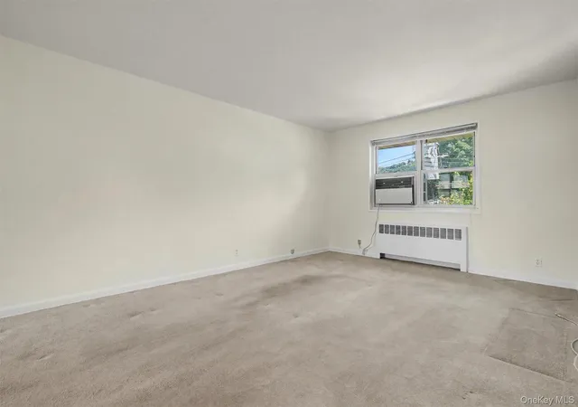 Photo 3 of Condo for sale at 20 Dehaven Dr #2E, Yonkers, NY 10703 | MLS# 1033929 | Listing updated on 2026-09-18