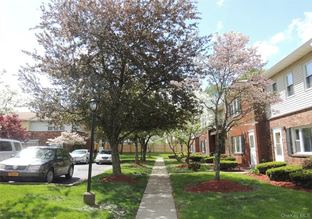 Photo 3 of Condo for sale at 276 Temple Hl Rd #207, New Windsor, NY 12553 | MLS# 1033933 | Listing updated on 2026-09-16