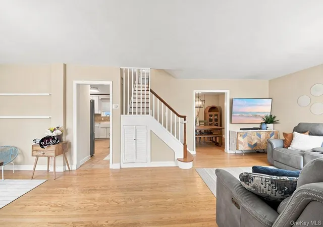 Photo 3 of Single family home for sale at 34 Keats Ave, Greenburgh, NY 10530 | MLS# 1033939 | Listing updated on 2026-08-29