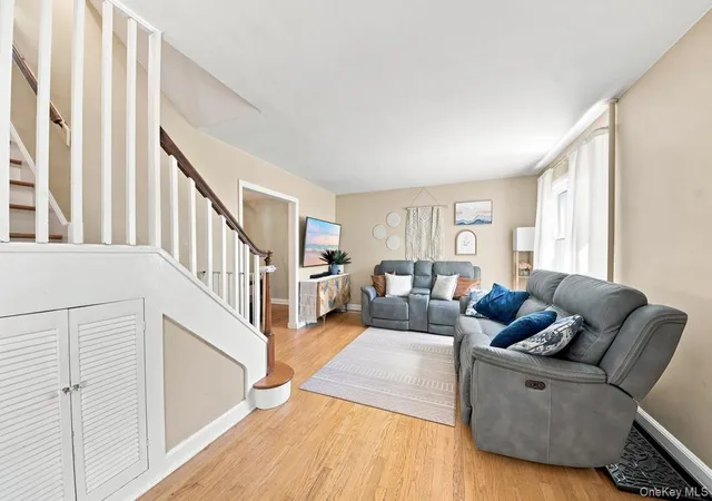 Photo 4 of Single family home for sale at 34 Keats Ave, Greenburgh, NY 10530 | MLS# 1033939 | Listing updated on 2026-08-29