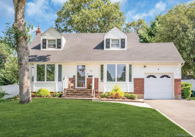 Photo 1 of Single family home for sale at 43 Genesee Dr, Smithtown, NY 11725 | MLS# 1033951 | Listing updated on 2026-09-27