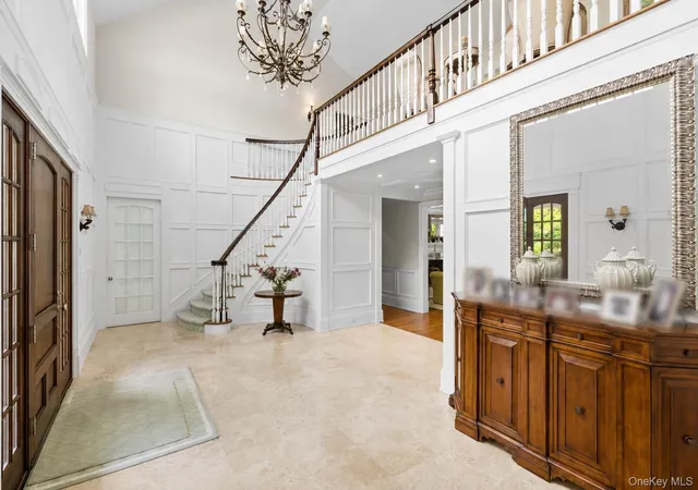Photo 3 of Mansion for sale at 19 Jagger Ln, Southampton, NY 11977 | MLS# 1033957 | Listing updated on 2026-08-21