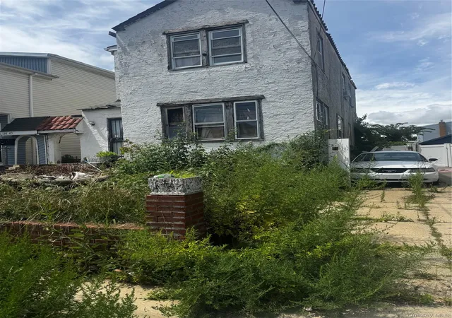 Photo 3 of Single family home for sale at 13838 233rd Street, New York, NY 11422 | MLS# 1033961 | Listing updated on 2026-08-05
