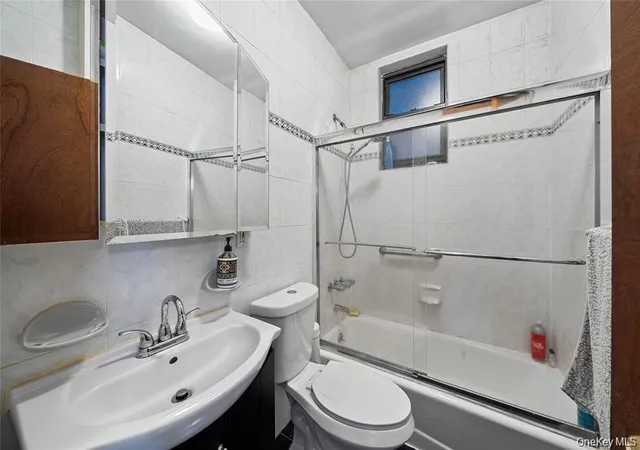 Listing Photo 5 - Condo for sale in building located at 2015 Himrod St, New York, NY 11385