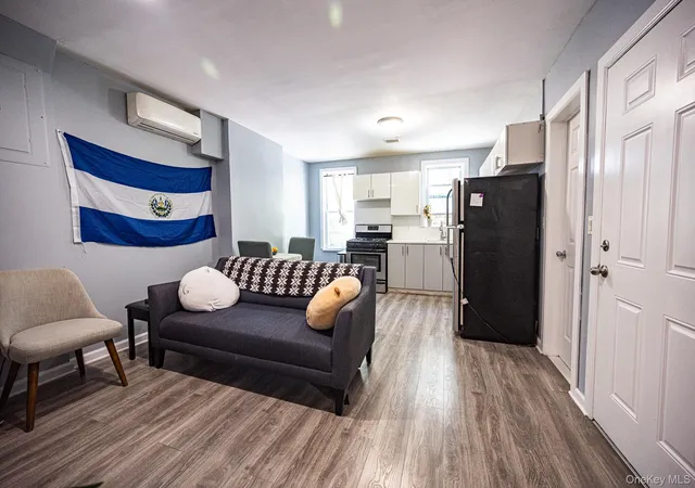 Photo 3 of House for sale at 37 Montauk Ave, New York, NY 11208 | MLS# 1033974 | Listing updated on 2026-09-25