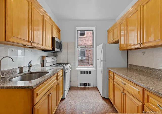 Photo 3 of House for sale at 114-06 Queens Blvd #D9, New York, NY 11375 | MLS# 1033976 | Listing updated on 2026-10-28