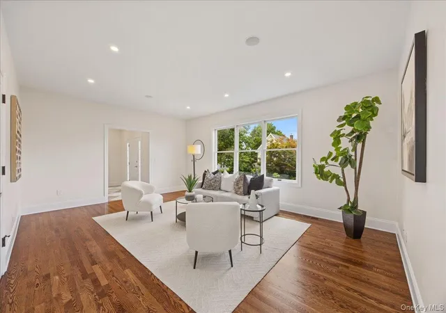 Photo 5 of Single family home for sale at 7 Wyanoke St, White Plains, NY 10606 | MLS# 1033982 | Listing updated on 2026-08-30