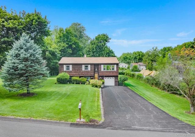 Photo 2 of Single family home for sale at 26 Bowdoin Ln, Wappinger, NY 12590 | MLS# 1033993 | Listing updated on 2026-10-03