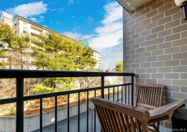 4th image of 703 Pelham #301, New Rochelle, NY 10805 | MLS# 1034001
