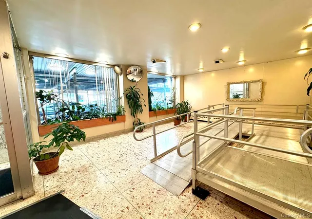 Listing Photo 4 - Condo for sale in building located at 8900 170Th St, New York, NY 11432 - Unit #7D
