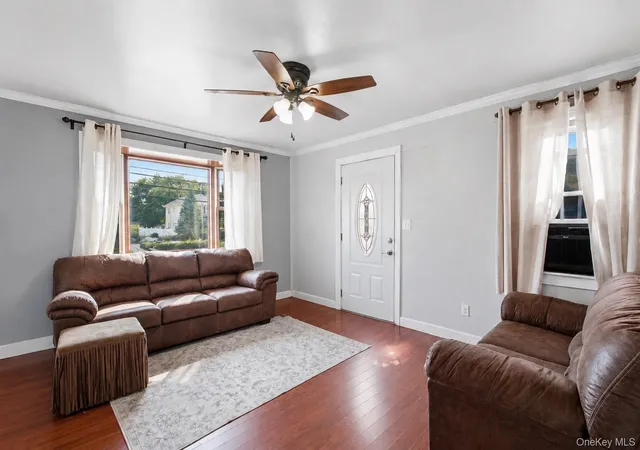 Photo 4 of Sale Pending at 187 Crooked Hl Rd, Islip, NY 11717 | MLS# 1034007 | Listing updated on 2026-09-17