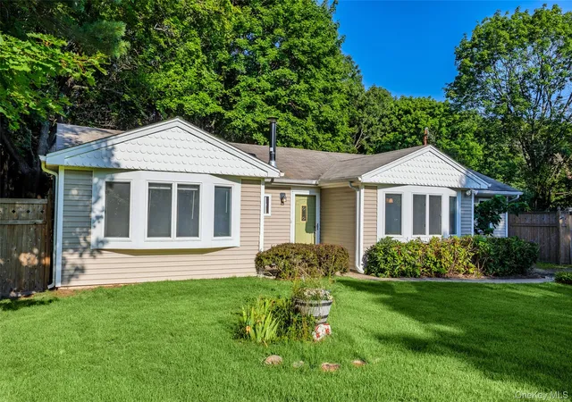 Photo 2 of Sale Pending at 797 Waverly Ave, Islip, NY 11742 | MLS# 1034037 | Listing updated on 2026-09-04