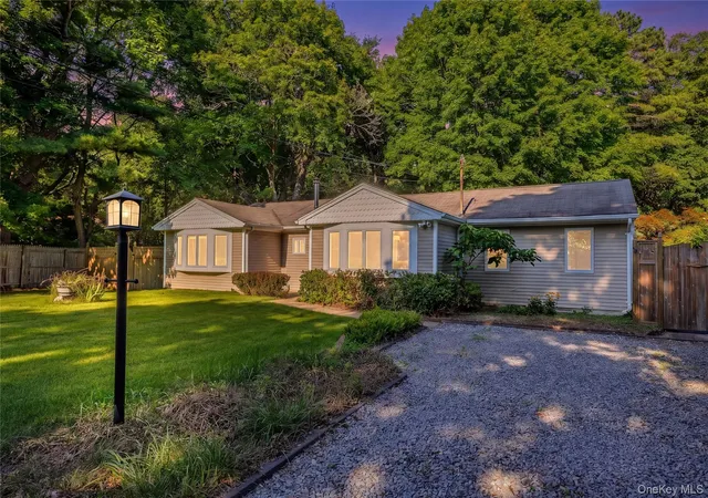 Photo 3 of Sale Pending at 797 Waverly Ave, Islip, NY 11742 | MLS# 1034037 | Listing updated on 2026-09-04