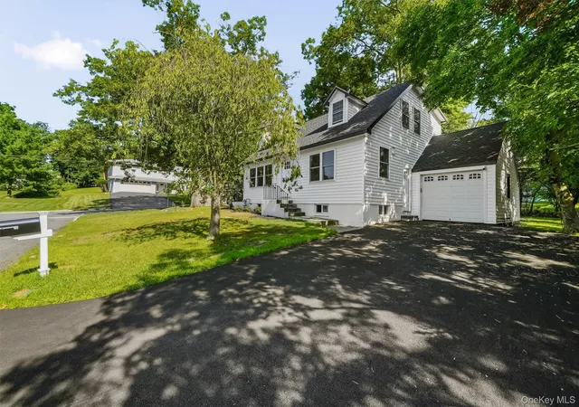 3rd image of 2 Francis Pl, Clarkstown, NY 10960 | MLS# 1034039