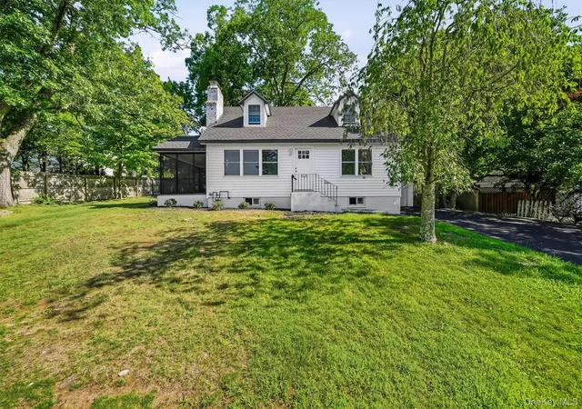 4th image of 2 Francis Pl, Clarkstown, NY 10960 | MLS# 1034039