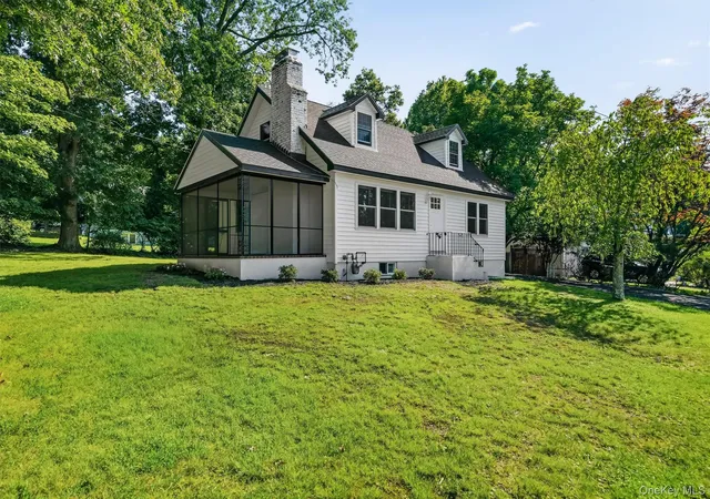 5th image of 2 Francis Pl, Clarkstown, NY 10960 | MLS# 1034039