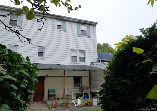Photo 5 of Single family home for sale at 295 Hussey Rd, Mount Vernon, NY 10552 | MLS# 1034052 | Listing updated on 2026-08-04