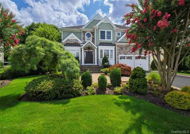 Photo 1 of Single family home for sale at 154 Shoreham Rd, Oyster Bay, NY 11758 | MLS# 1034054 | Listing updated on 2026-10-08