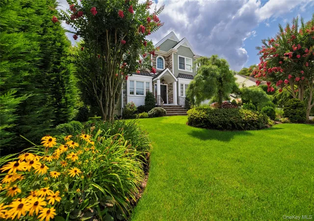 Photo 3 of Single family home for sale at 154 Shoreham Rd, Oyster Bay, NY 11758 | MLS# 1034054 | Listing updated on 2026-10-08
