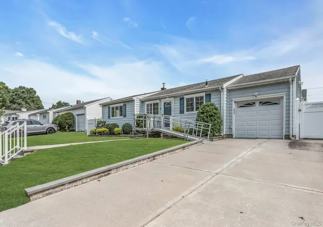 Photo 2 of Single family home for sale at 8 Gerhard Rd, Oyster Bay, NY 11803 | MLS# 1034073 | Listing updated on 2026-09-05