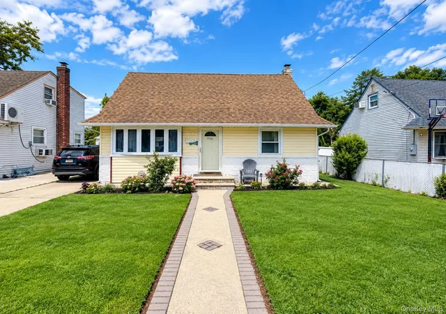Single family home for sale at 1556 Adams St, Hempstead, NY 11003 | MLS# 1034086