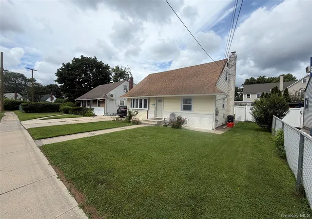 Photo 3 of Single family home for sale at 1556 Adams St, Hempstead, NY 11003 | MLS# 1034086 | Listing updated on 2026-08-04