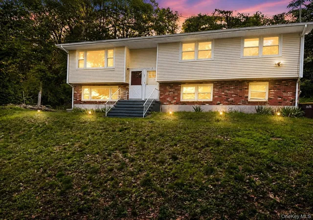 Photo 3 of Single family home for sale at 43 Glenmere Homesites Rd, Warwick (town), NY 10921 | MLS# 1034094 | Listing updated on 2026-08-25