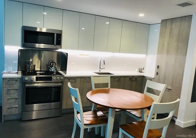 Photo 4 of Condo for sale at 13103 40th Road #15H, New York, NY 11354 | MLS# 1034104 | Listing updated on 2026-08-04