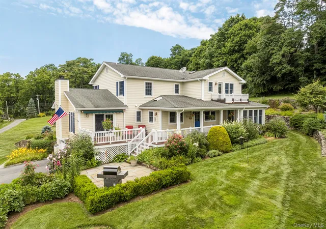 Photo 3 of Single family home for sale at 6 Bloomer Rd, North Salem, NY 10560 | MLS# 1034118 | Listing updated on 2026-09-28