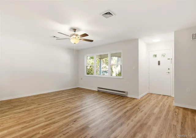 Photo 3 of Sale Pending at 254 Edinburgh Dr, Brookhaven, NY 11961 | MLS# 1034129 | Listing updated on 2026-08-31