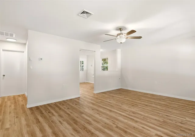 Photo 4 of Sale Pending at 254 Edinburgh Dr, Brookhaven, NY 11961 | MLS# 1034129 | Listing updated on 2026-08-31