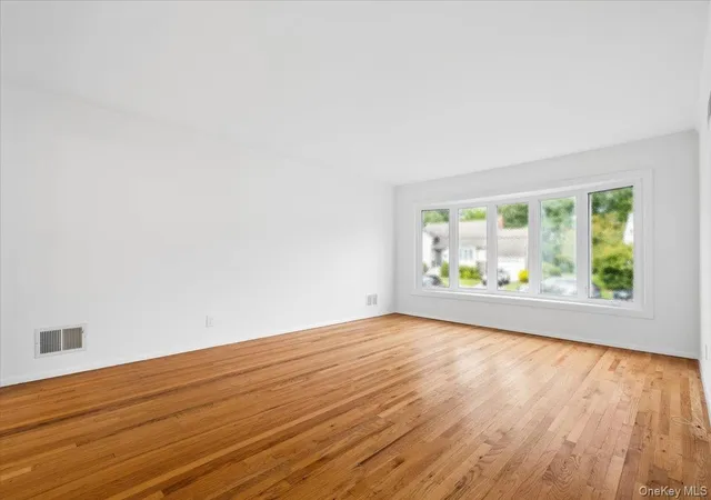 Photo 3 of Sale Pending at 21 Primrose Ave, New Rochelle, NY 10583 | MLS# 1034132 | Listing updated on 2026-09-12