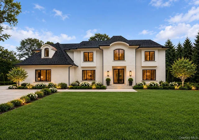 Photo 1 of Mansion for sale at 4 Woods End Rd S, Huntington, NY 11746 | MLS# 1034137 | Listing updated on 2026-09-24