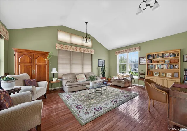 Photo 3 of Single family home for sale at 17 Oldwyck Crescent, Woodbury, NY 10930 | MLS# 1034143 | Listing updated on 2026-09-23